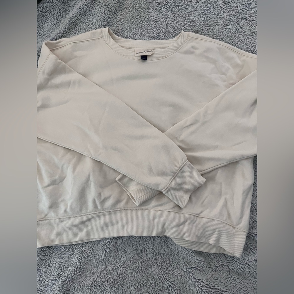 Universal Threads Crewneck